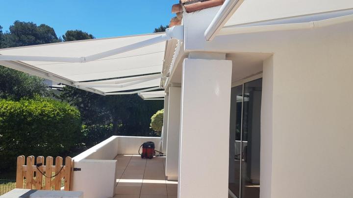 Pose de store à Sète