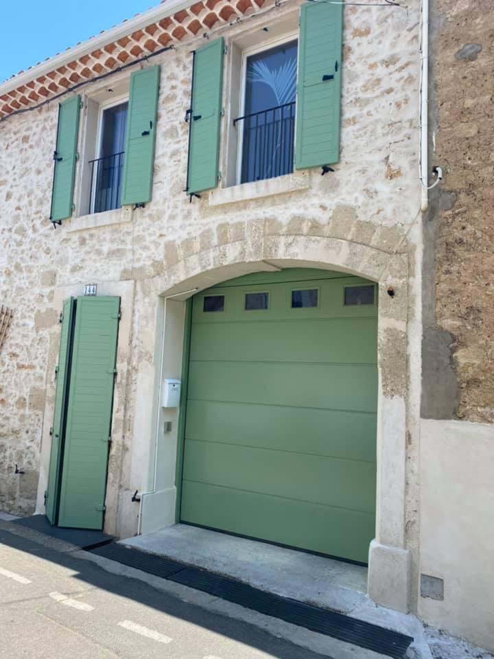Installation de porte de garage Sète